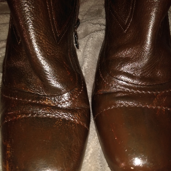 PRADA - Picture 2 of 6